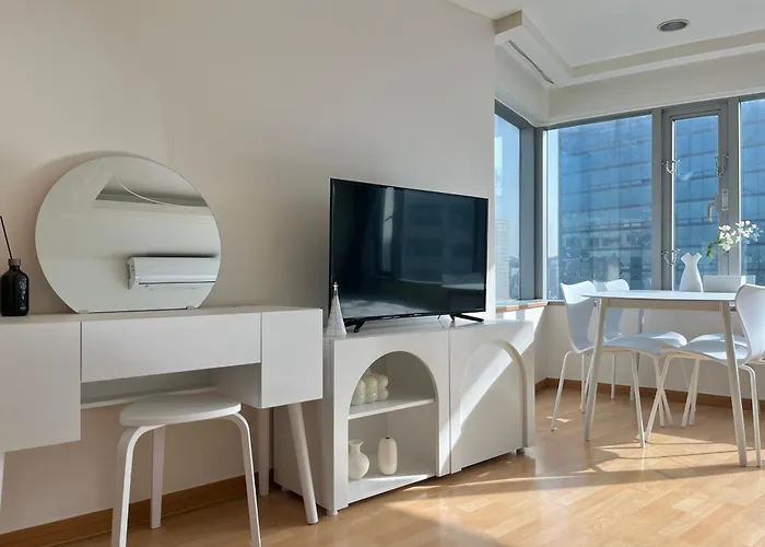 Apartment Hongik Univ Station Exit 1 Seoul
